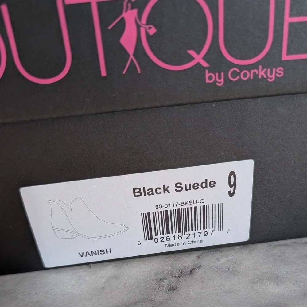 Boutique by Corkys Vanish Booties Women Size 9 Black Good Faux Suede V-Cut Ankle